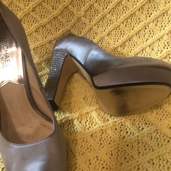 Satin & Rhinestone Ready - Picture 8 of 11